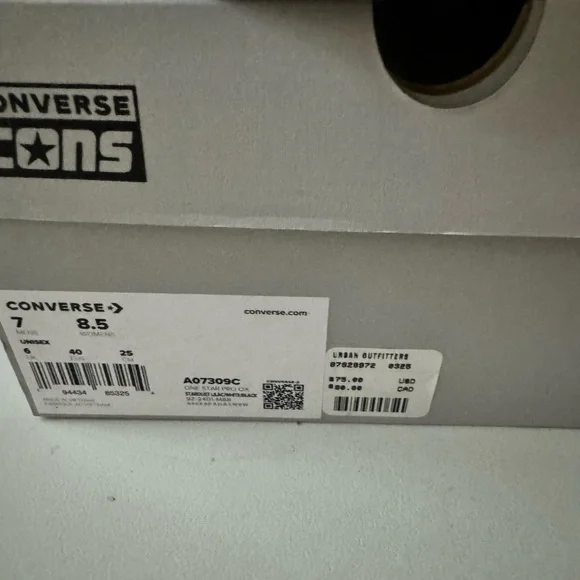 Brand new Urban outfitters pink converse 8.5 womens new in box - Picture 4 of 6